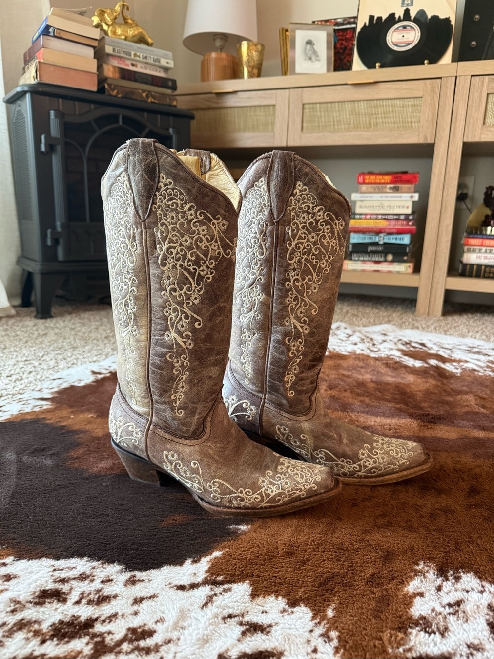 Corral Boots Bone Color Floral Embroidery Cowboy Boot